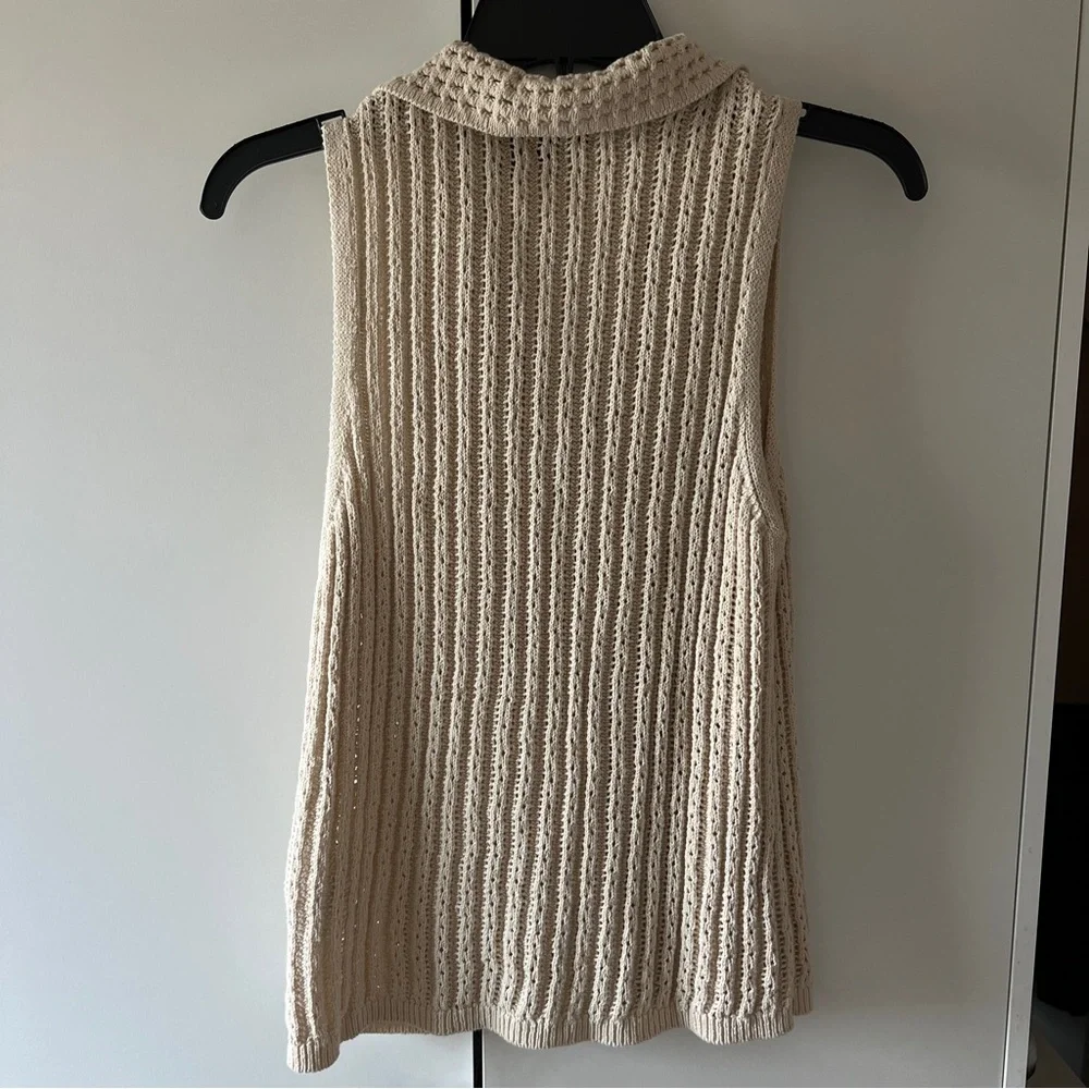 DKNY Beige V-Neck Sleeveless Sweater - Picture 3 of 7